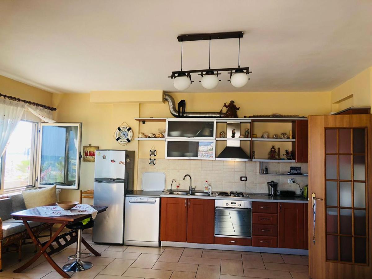 Teuta Apartment Durres Bagian luar foto