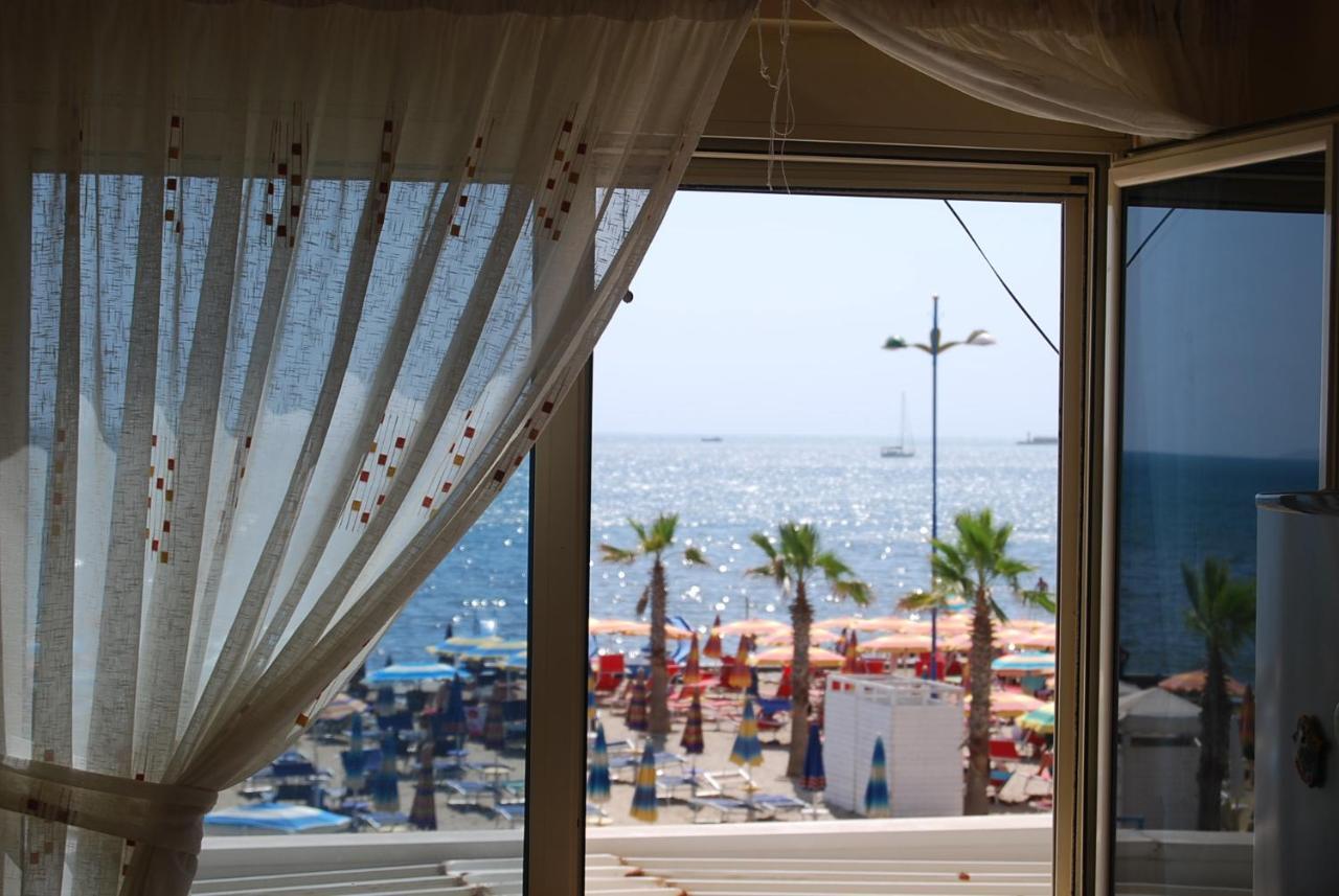 Teuta Apartment Durres Bagian luar foto
